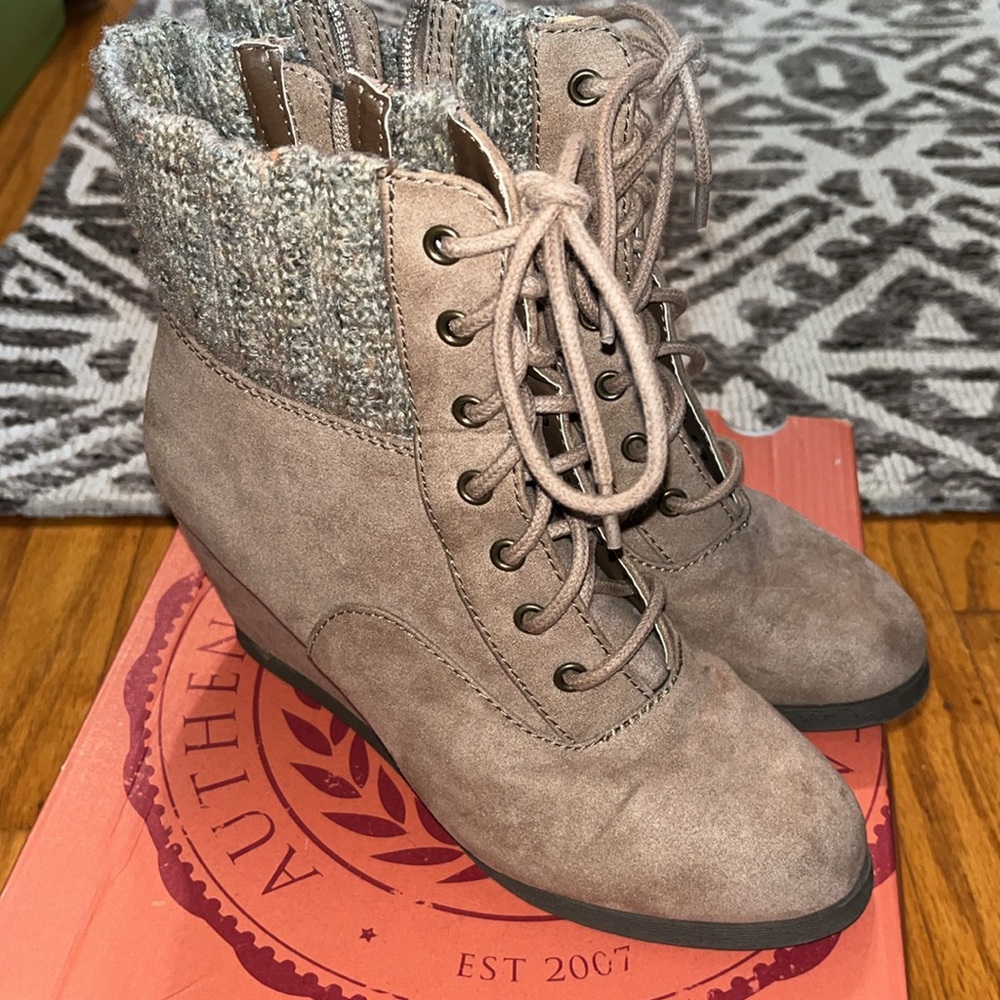 Sweater boots
